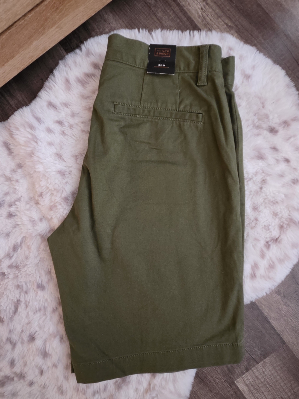 14th & UNION Olive Green Men's Shorts
